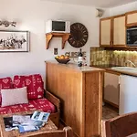 Club Alpina - Aparthotel 2*